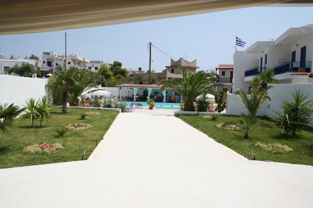 Helios Hotel Agía Marína Exterior foto